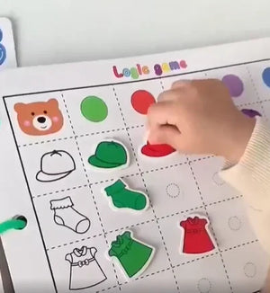 Kognitive Fähigkeiten entwickeln - Velcro Aktivitätsbuch