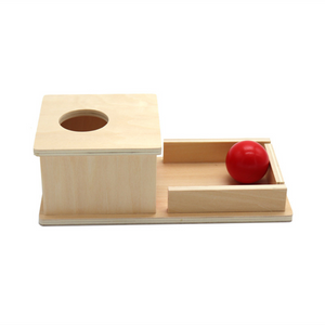Montessori Holzbox mit Ball für Kleinkinder