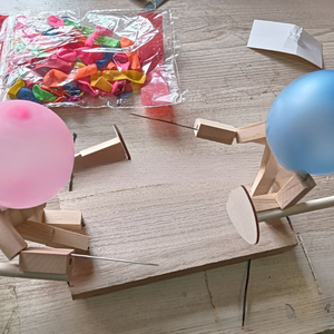 Ballon Schwertkampfspiel
