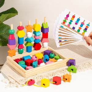 Montessori Formen und Farben Spiel