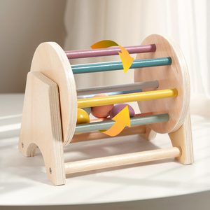 Montessori Holz Karusell mit Bällen für Kleinkinder